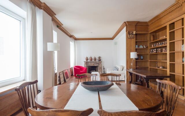 Rsh Luxury Trevi Fountain Apartment