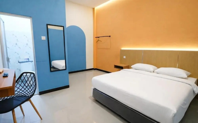 Tripletree Kenaro Hotel – Guest Rooms – Malang
