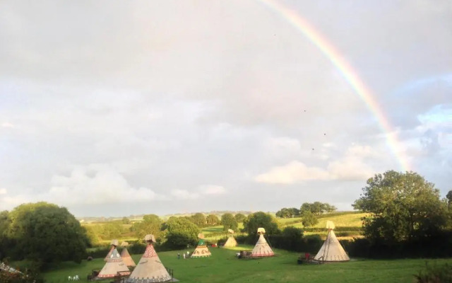 Big Sky Tipi Holidays