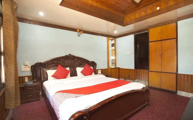 OYO 576 Hotel Daniel