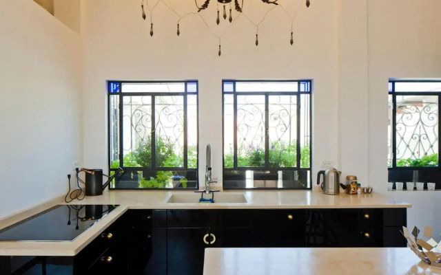 Luxe Jaffa 2 Bedroom Apartment by Sea N' Rent