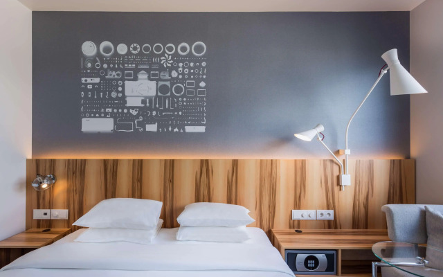 Hyatt Regency Paris Etoile Hotel
