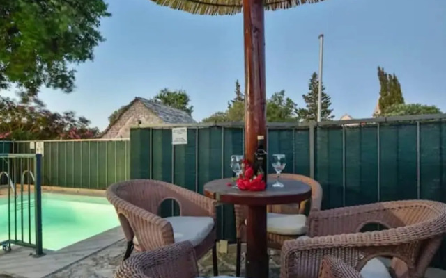 Charming Holiday Home With Private Pool