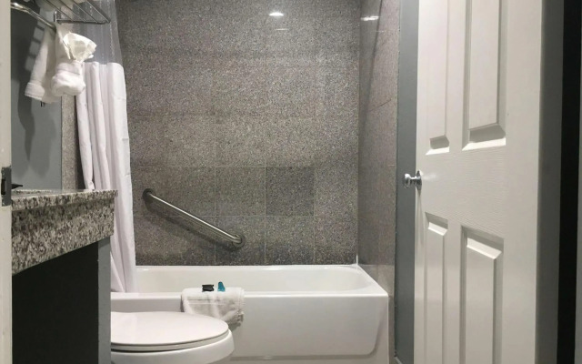 Laguna Inn & Suites