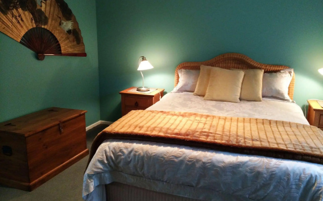 Countryside Connections Spa Cottage – Guest Rooms – Hepburn