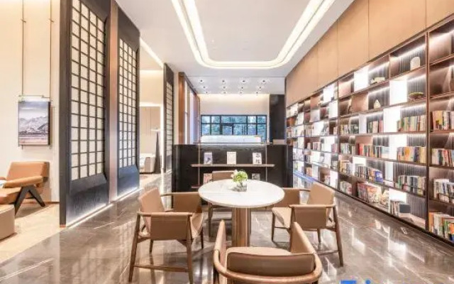 Atour Hotel Yantai Zhifu Station Red Star Macalline