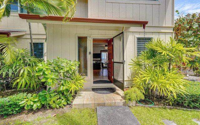Ultimate Oceanfront Townhome Located on Kona Coast