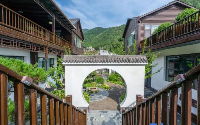 THE WUTAI MOUNTAIN Pu yin shan she