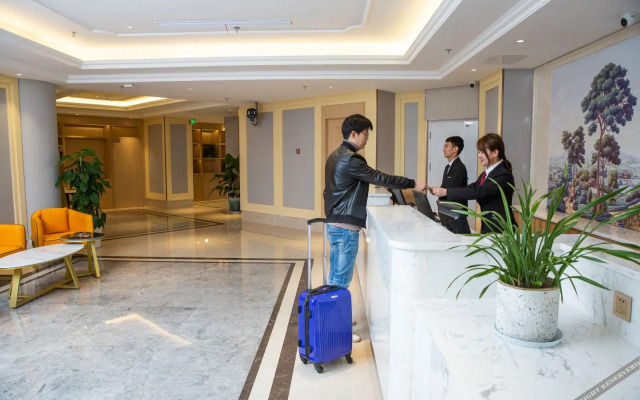Vienna Hotel (Liyang Municipal Government Bayaihan Store)