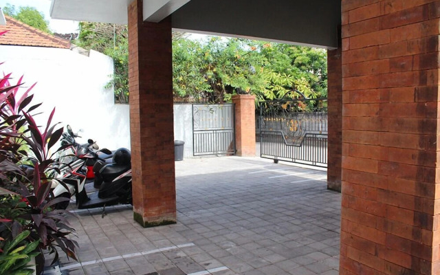 Gentong Kost