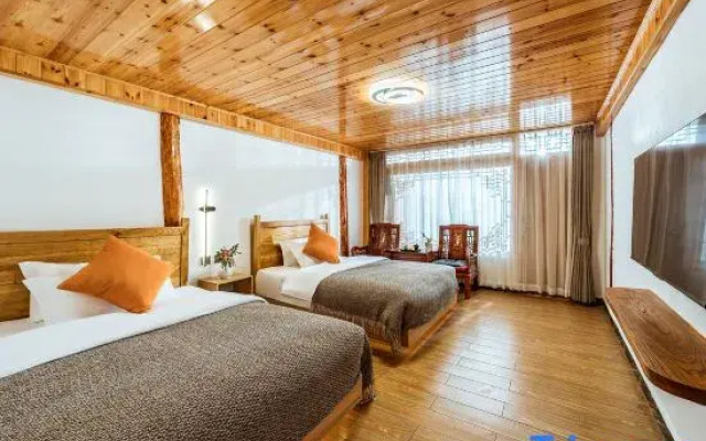 Ruyuan Boutique Homestay (Dali Erhai Caicun Branch)