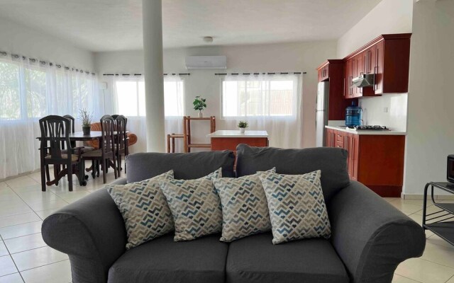 Plaza Achim 2br Apt, Heart Of Nightlife Area!