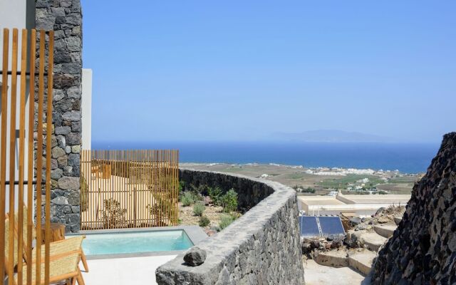 Ryolithos Suites