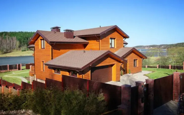 VIP Raubichi Holiday Home