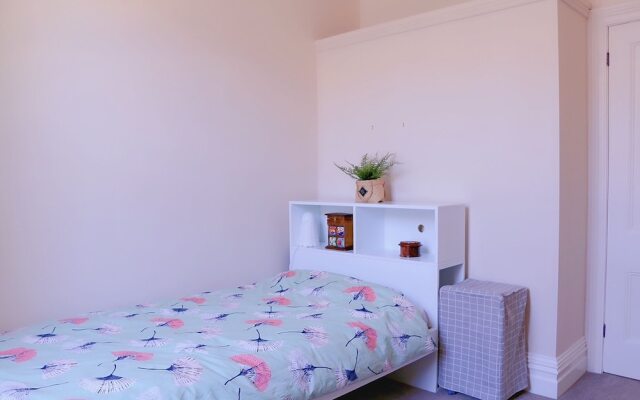 3 Bedroom Holiday Home in Mount Eden