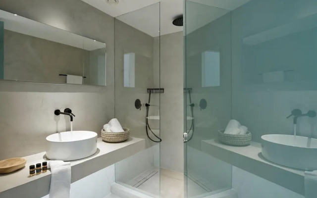 Arco Solium Suites Milos Family Suite