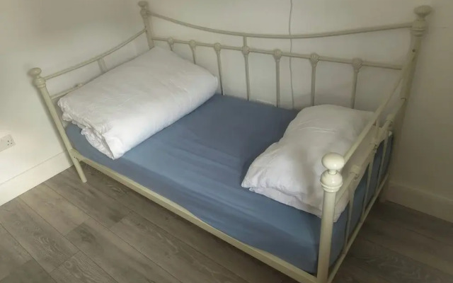 Serene City Escape in Southall