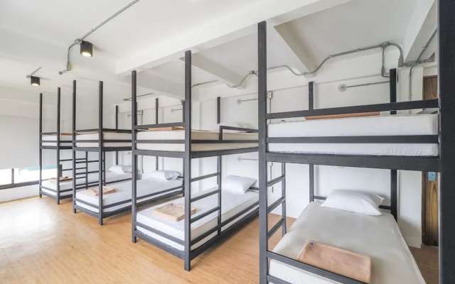 OYO 820 Labkoff Cafe and Hostel