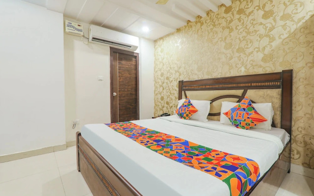 Fabhotel The Villa