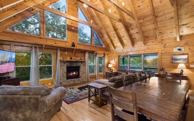 Cozy Bear Lodge