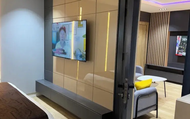 Sapphire Suite