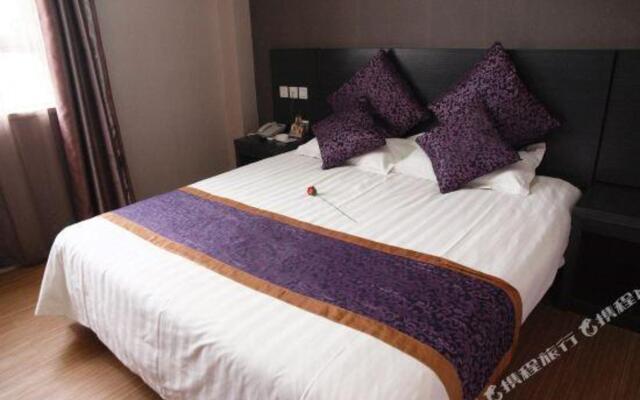 City 118 Chain Hotel