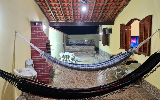 Casa em Condomínio com Piscina Privativa