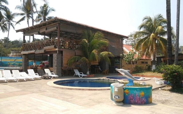 Punta Roca Surf Resort