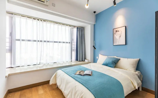 Locals Boutique Apartment Huafa Plaza 7