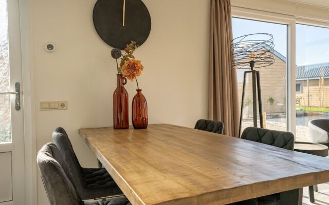 Modern Chalet With Dishwasher Near Efteling