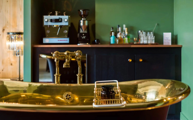 Stamba Hotel