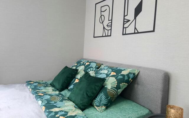 Odeyalkin (Одеялкин) на улице Софинского