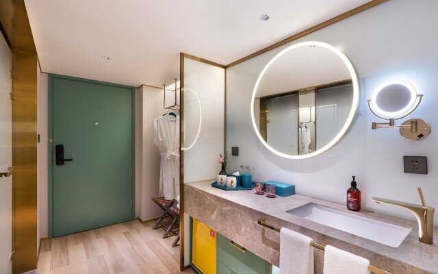 Xi'an Bell Tower South Gate Manxin Hotel