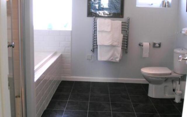 Woodlands Country House