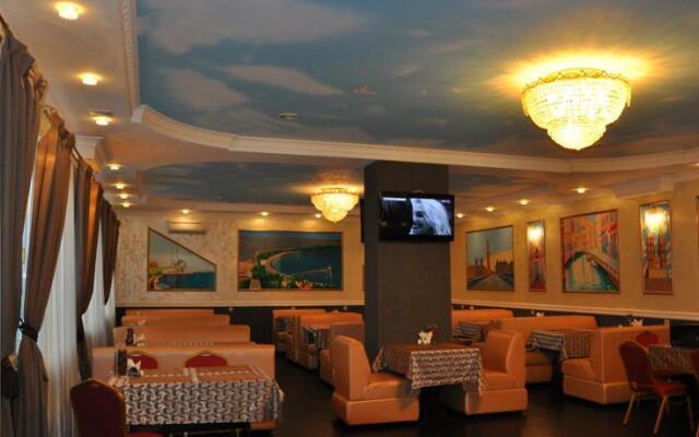 Friend`s House Hotel