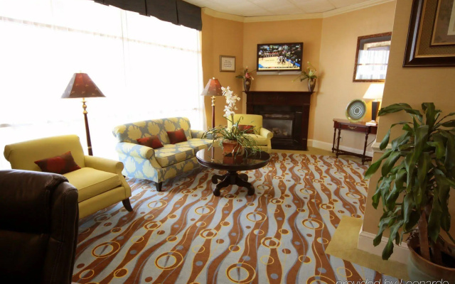 Holiday Inn Charleston Riverview by IHG