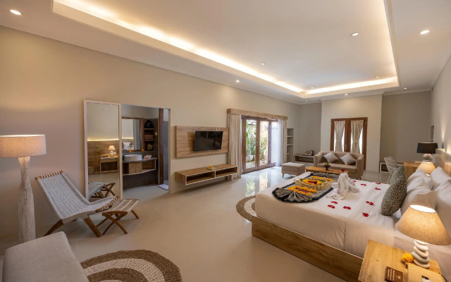 Tapa Tepi Kali Canggu by Pramana