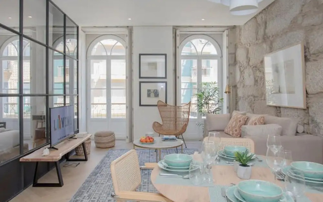 Liiiving in Porto Luxury Beachfront Apartment IV
