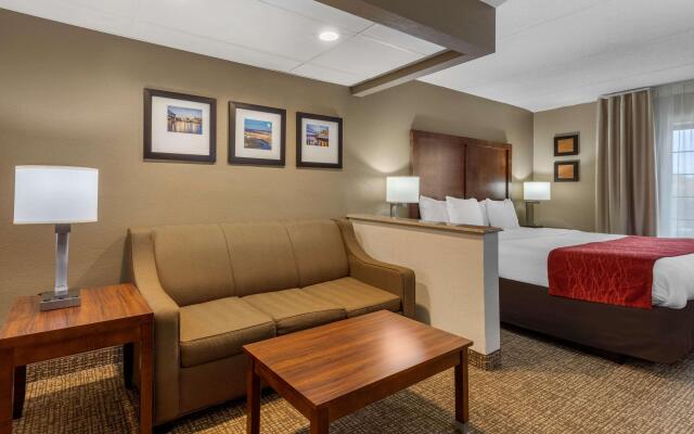 Comfort Inn & Suites Hamilton Place