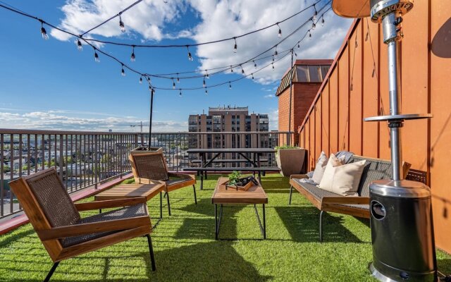 The Lost No Service Fees Penthouse Hot Tub