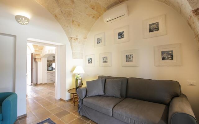 TD Villa Ricchiari Traditional Villa With Designer Pool