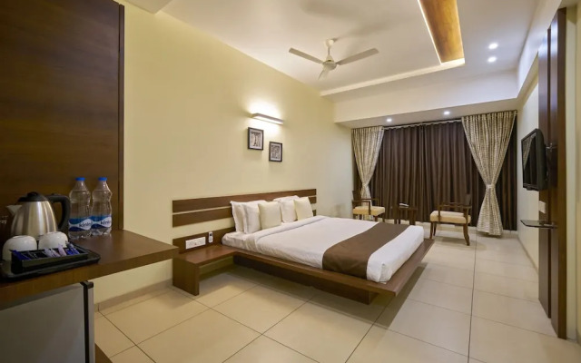 Hotel 3 Leaves Kolhapur