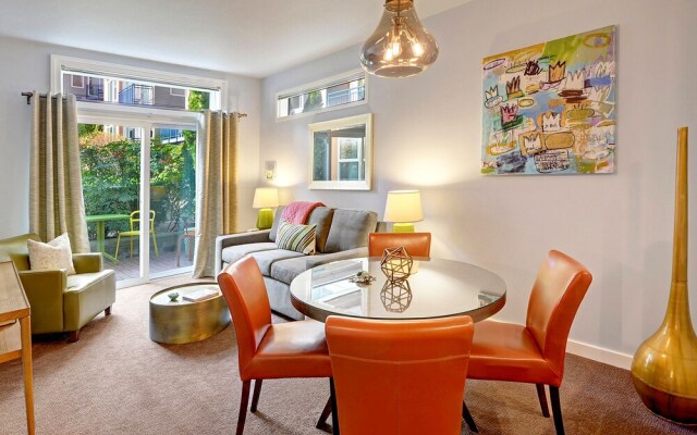 Belltown Court Bliss - Studio Apartment