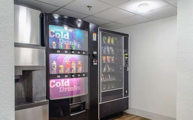 Motel 6 Brockton, MA