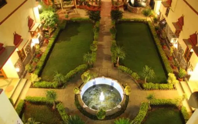 Ishwari Niwas Palace