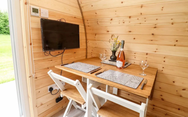 Meadow Lodge @ Berrys Place Farm