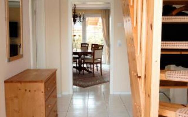 Reetdachhaus "Strandhaus Sterni"