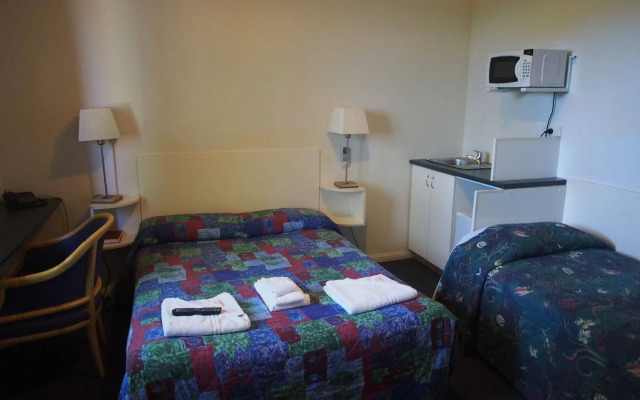 Linwood Lodge Motel
