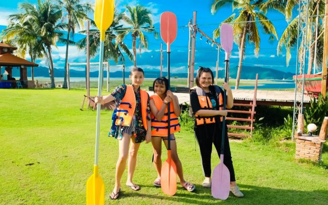 Kaengkrachan Boathouse Paradise Resort