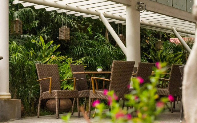 La Riviera Hotel B&B